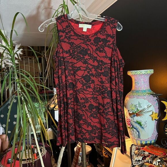 Michael Kors Red and Black Lace Peekaboo Shoulders Top Medium - Picture 12 of 14